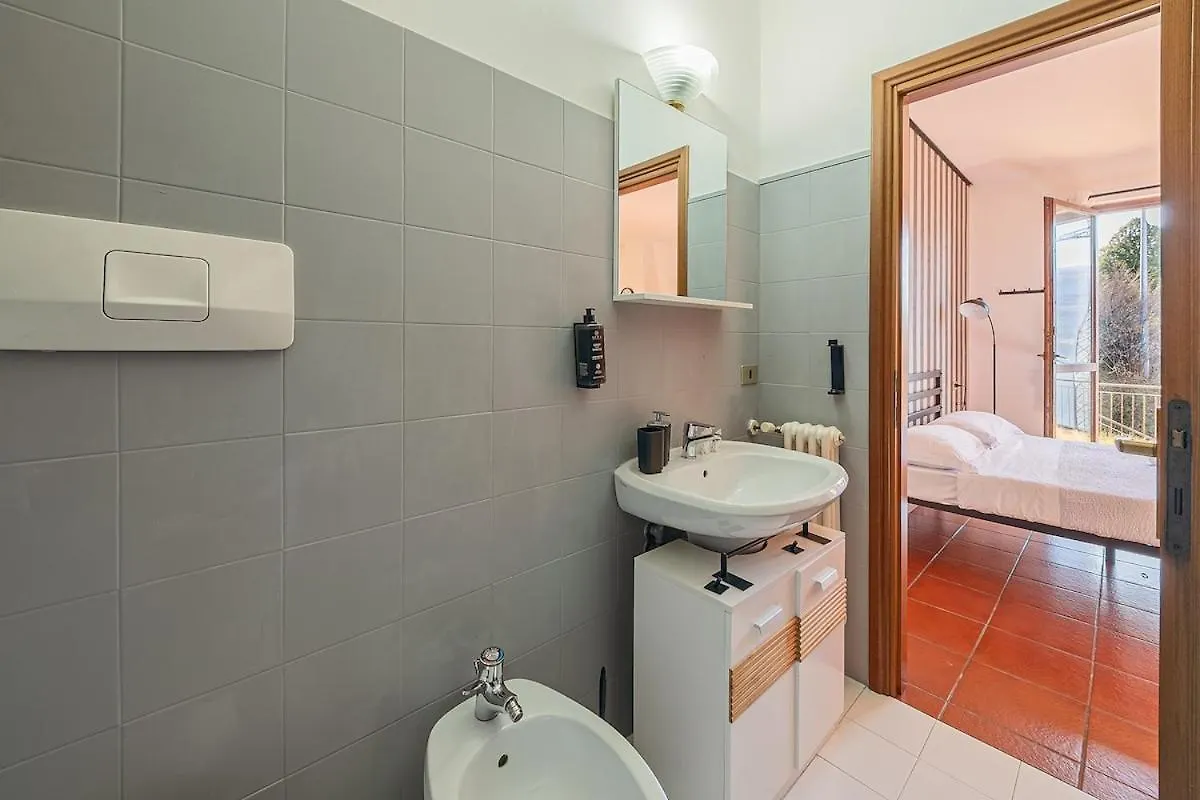 Apartment Lake Como View, Private Suite & Free Parking Varenna Italy